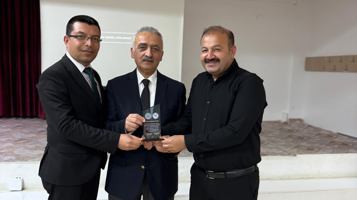 Okulumuzda Yazar ve Okur Buluşması